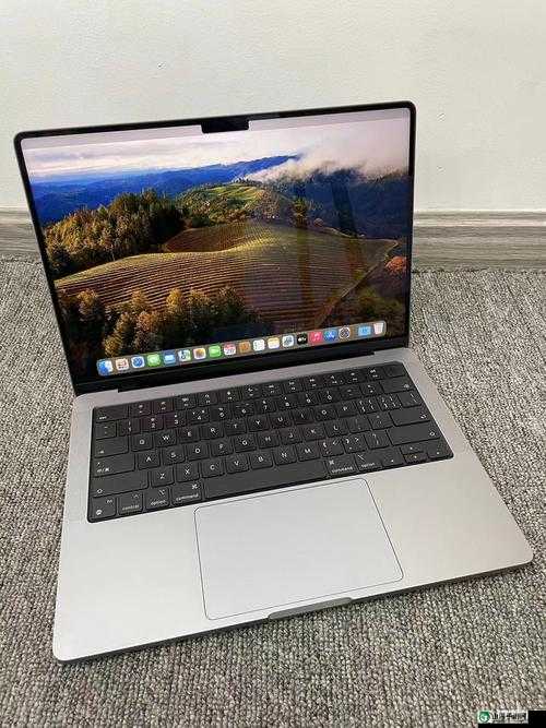 16 岁日本学生 MacbookPro 评测正式推出高清版：全新视角